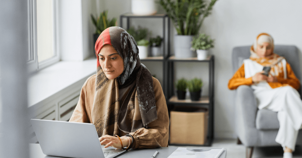 Overcoming Challenges in Earning Halal Money Online